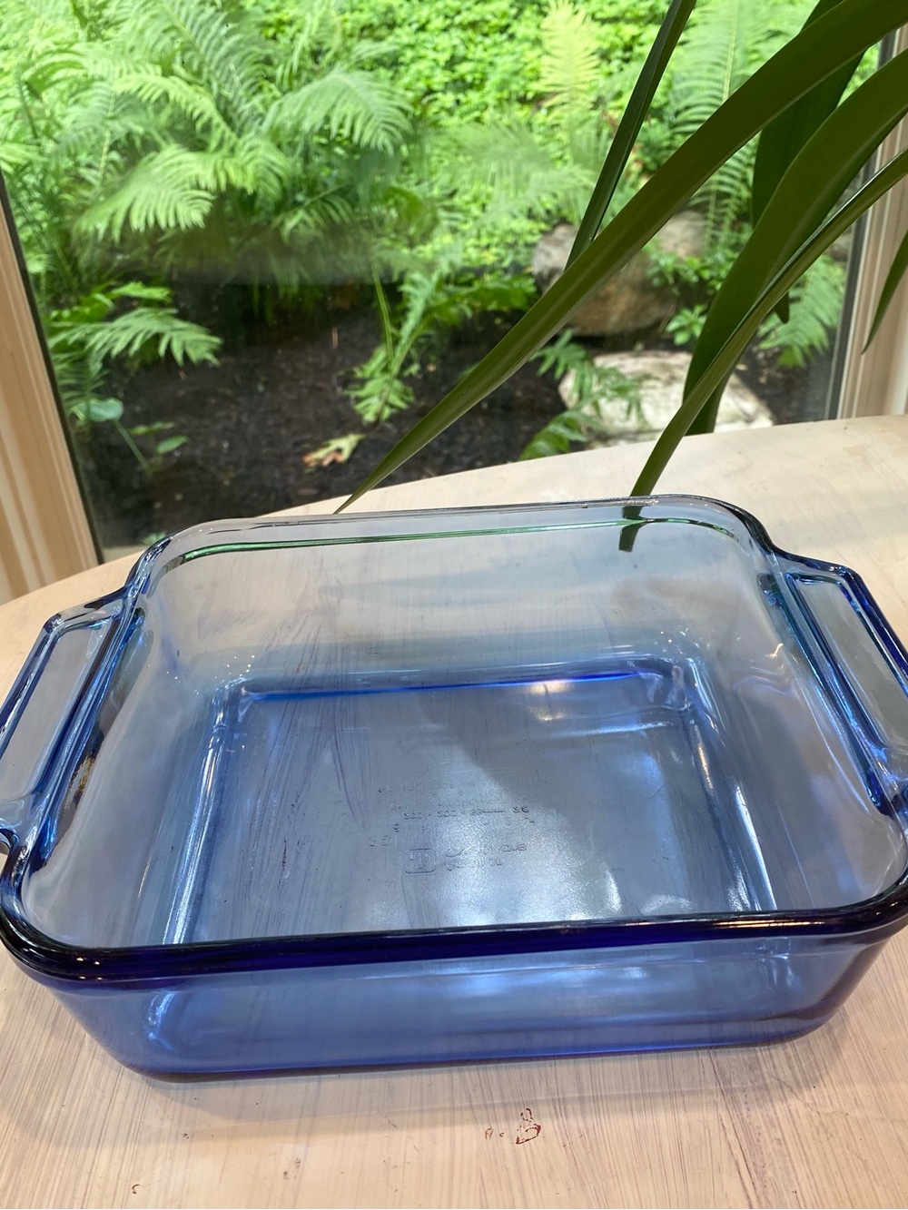 Anchor Hocking Retired 8 x 8” Baking Dish. Nice!! Lovely Blue . 2 Qt. Nearly new